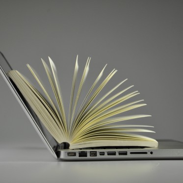 laptop knjiga